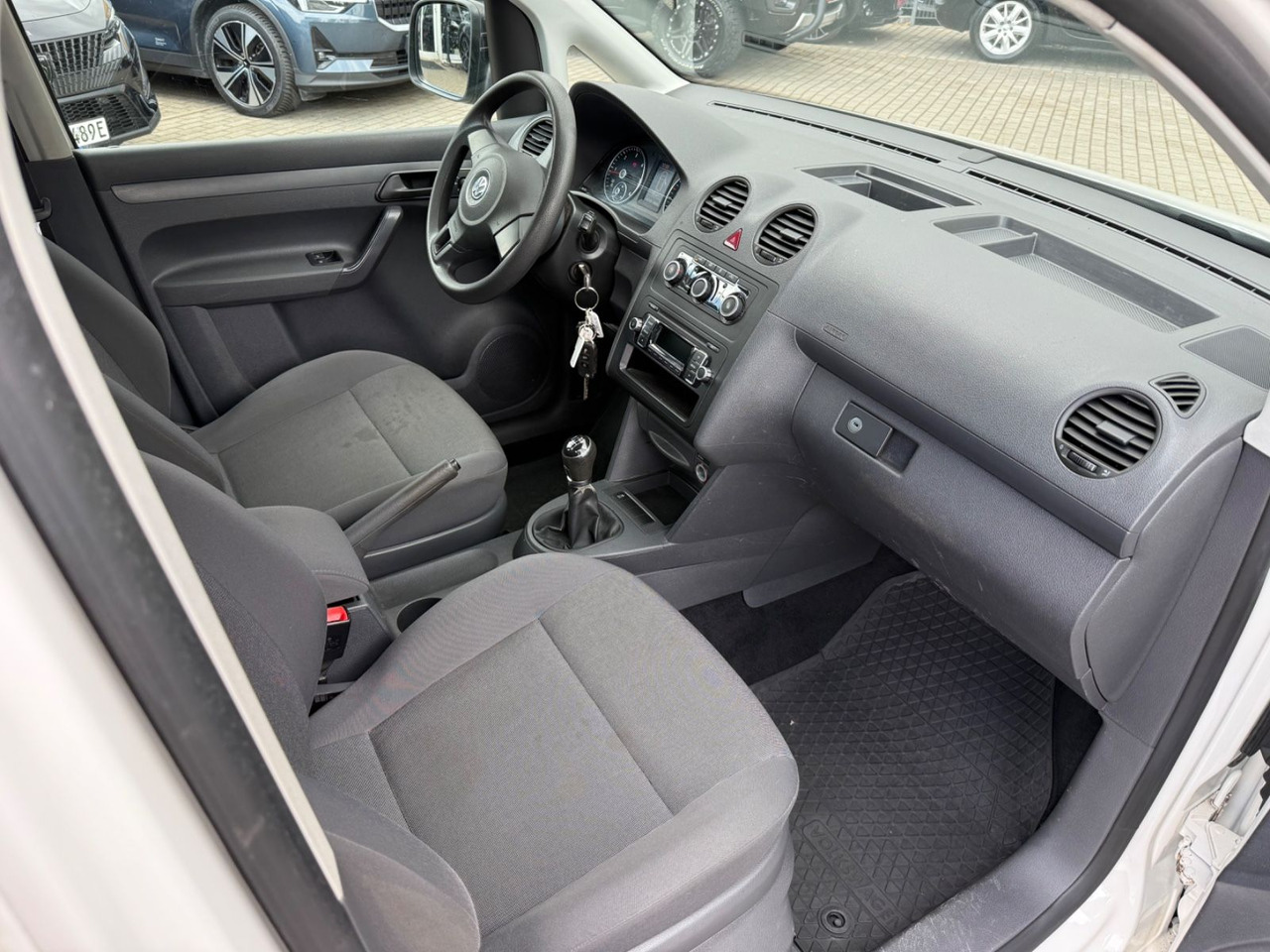 ميكروباص Volkswagen Caddy Maxi KastenKombi 5 SITZER KLIMAA SHZ AHK: صورة 14 ميكروباص Volkswagen Caddy Maxi KastenKombi 5 SITZER KLIMAA SHZ AHK: صورة 14