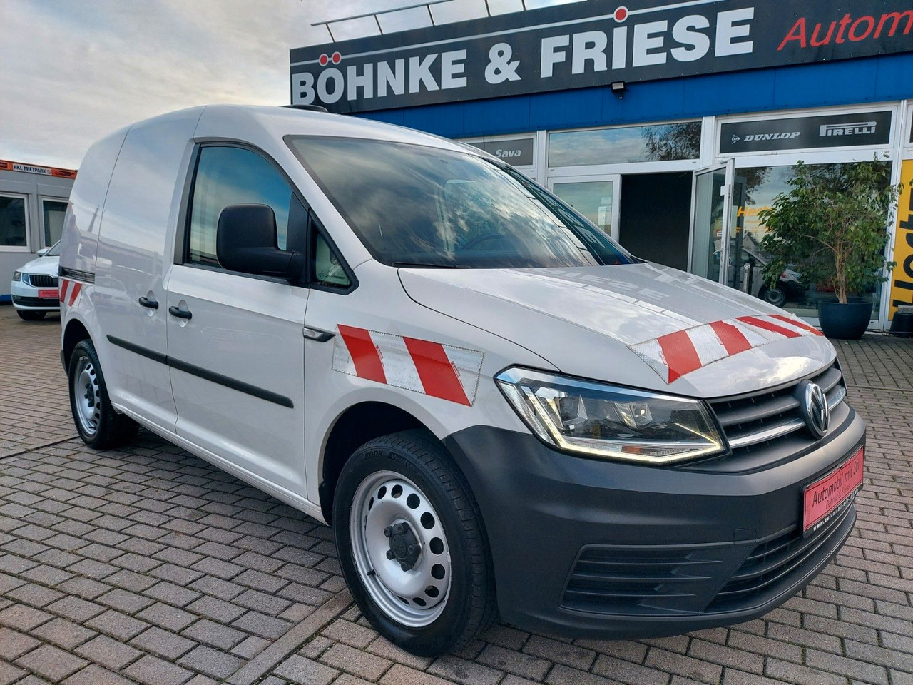 Volkswagen Caddy Nfz Kasten BMT LED AHK 11/26 TÜV - ميكروباص: صورة 2 Volkswagen Caddy Nfz Kasten BMT LED AHK 11/26 TÜV - ميكروباص: صورة 2