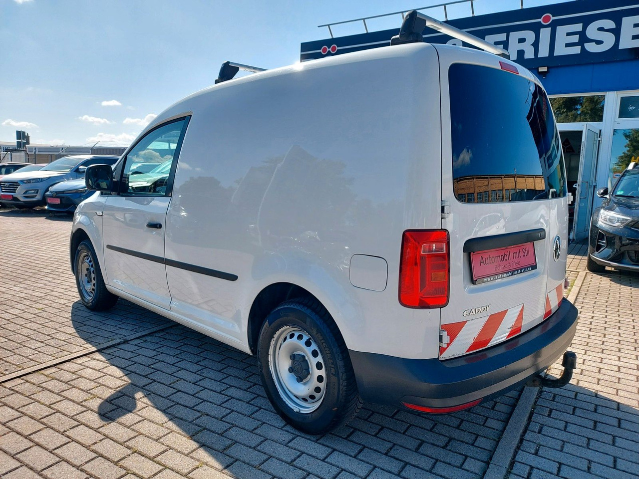 Volkswagen Caddy Nfz Kasten Klima 2 Sitze Bluetooth - ميكروباص: صورة 5 Volkswagen Caddy Nfz Kasten Klima 2 Sitze Bluetooth - ميكروباص: صورة 5