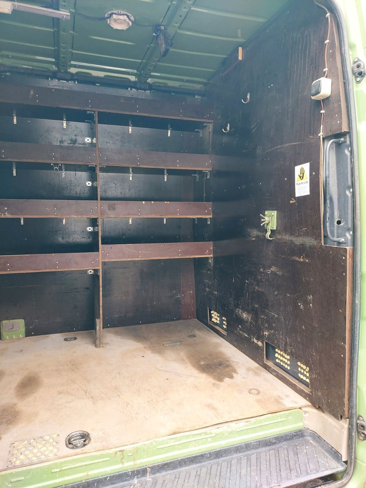 Volkswagen Crafter Kasten 35 L2H2 Hoch lang Standheiz - ميكروباص: صورة 4 Volkswagen Crafter Kasten 35 L2H2 Hoch lang Standheiz - ميكروباص: صورة 4