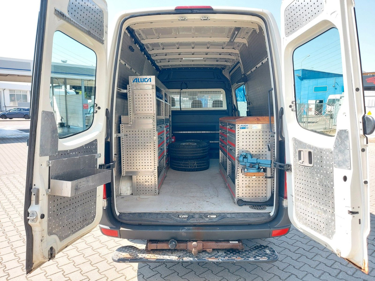 Volkswagen Crafter Kasten 35 mittel L2H2 Hochdach KLIMA AHK - ميكروباص: صورة 2 Volkswagen Crafter Kasten 35 mittel L2H2 Hochdach KLIMA AHK - ميكروباص: صورة 2