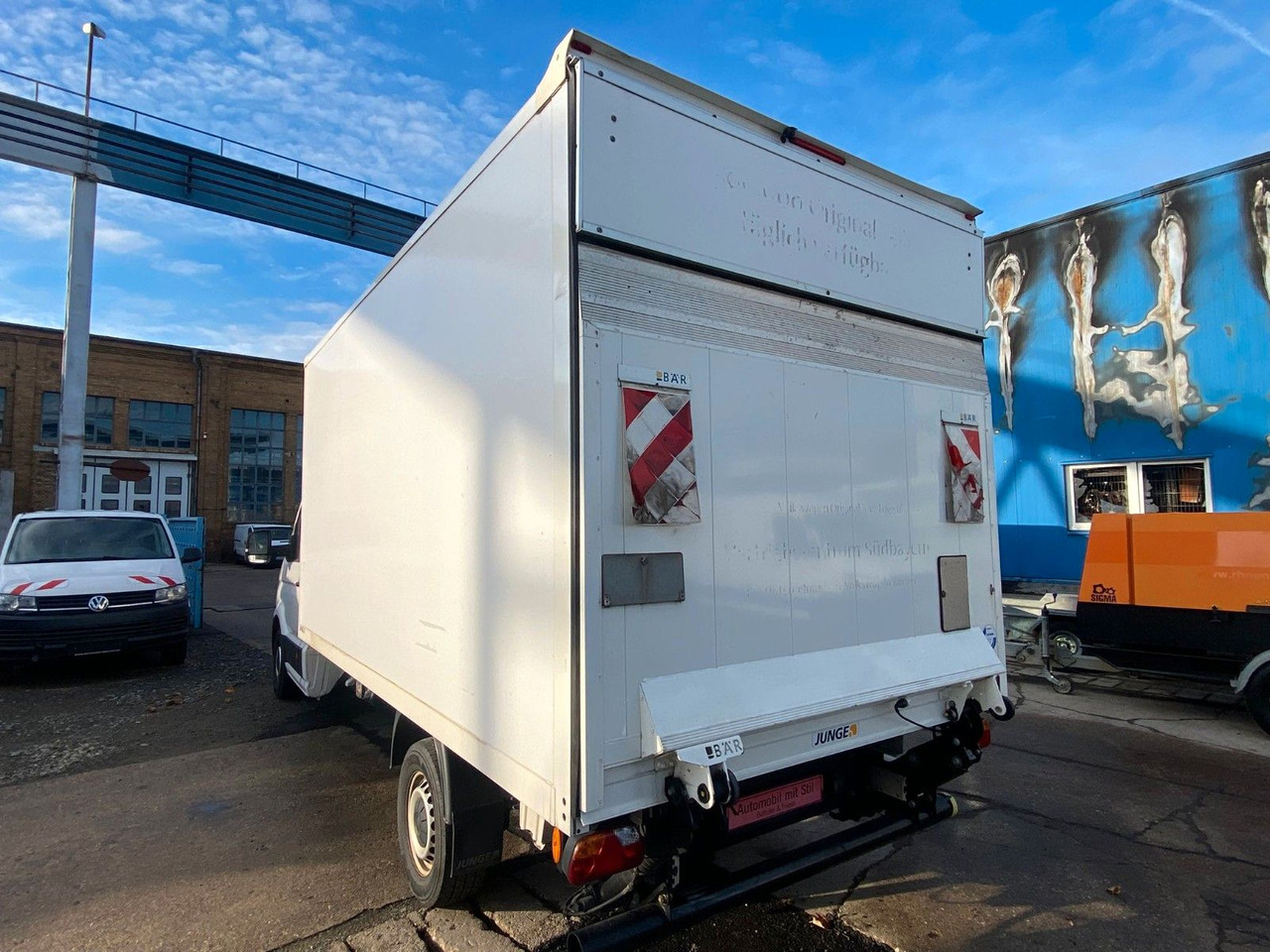 Volkswagen Crafter Pritsche Koffer 35 lang Bär LBW 750 - شاحنة مغلقة الصندوق: صورة 5 Volkswagen Crafter Pritsche Koffer 35 lang Bär LBW 750 - شاحنة مغلقة الصندوق: صورة 5