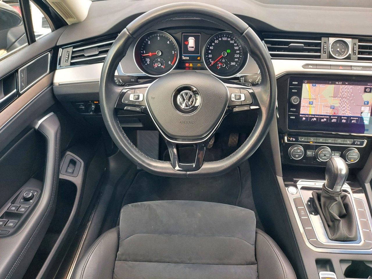 سيارة ستيشن Volkswagen Passat Variant Highline 4Motion 4x4 Massage: صورة 14