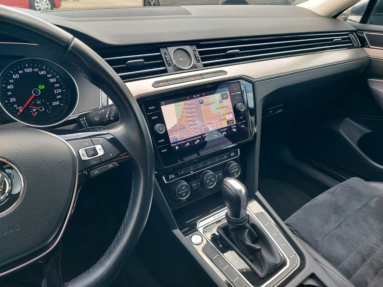 سيارة ستيشن Volkswagen Passat Variant Highline 4Motion 4x4 Massage: صورة 15
