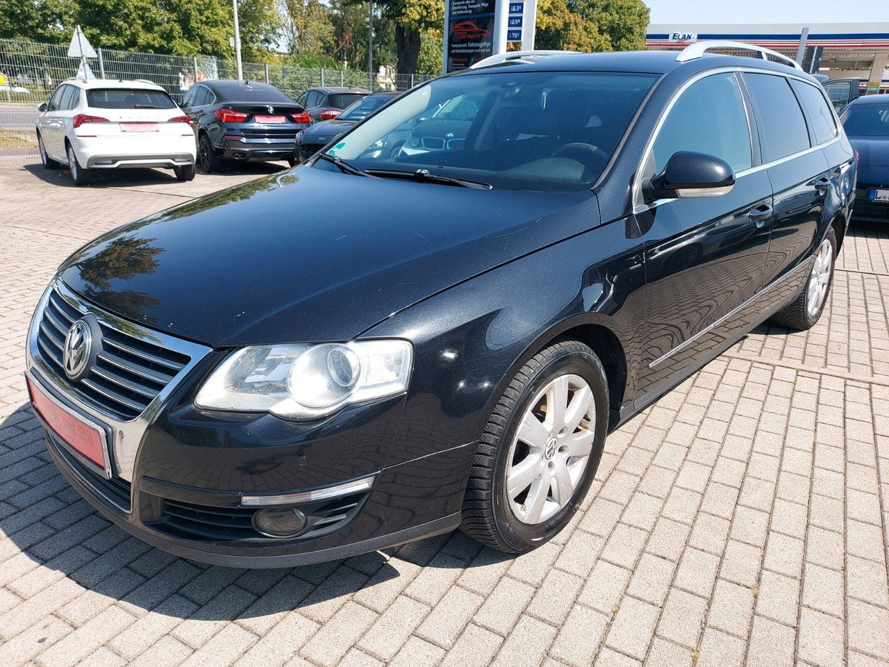 Volkswagen Passat Variant Highline Automatik Navi Leder AHK - سيارة ستيشن: صورة 3 Volkswagen Passat Variant Highline Automatik Navi Leder AHK - سيارة ستيشن: صورة 3