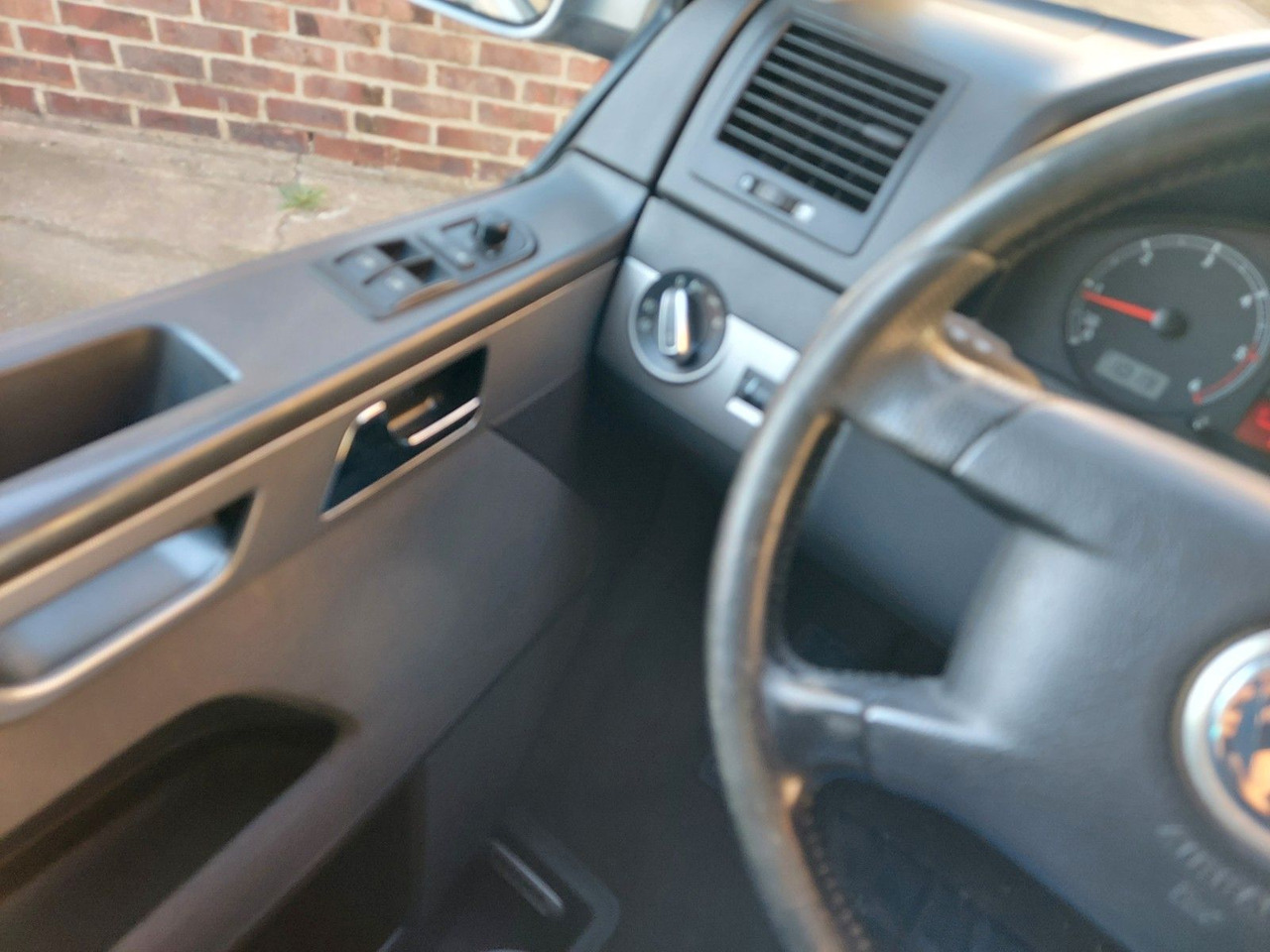 Volkswagen T5 Multivan Bus Comfortline 7 Sitze SHZ AHK Volkswagen T5 Multivan Bus Comfortline 7 Sitze SHZ AHK - حافلة صغيرة, ميكروباص: صورة 3 Volkswagen T5 Multivan Bus Comfortline 7 Sitze SHZ AHK Volkswagen T5 Multivan Bus Comfortline 7 Sitze SHZ AHK - حافلة صغيرة, ميكروباص: صورة 3