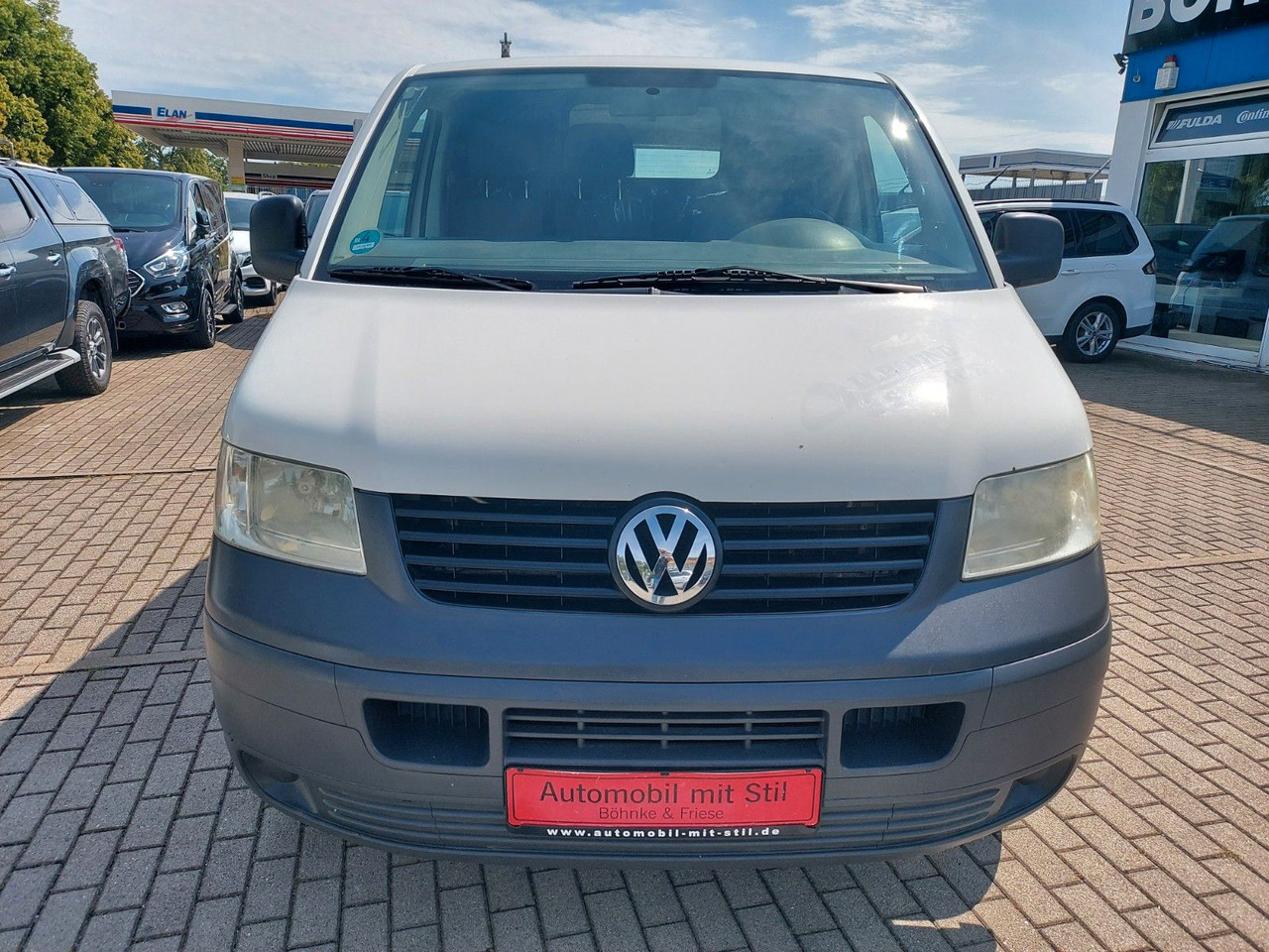 Volkswagen T5 Transporter 1.9 Tdi Kasten Kombi 3 Sitze AHK - ميكروباص: صورة 3 Volkswagen T5 Transporter 1.9 Tdi Kasten Kombi 3 Sitze AHK - ميكروباص: صورة 3