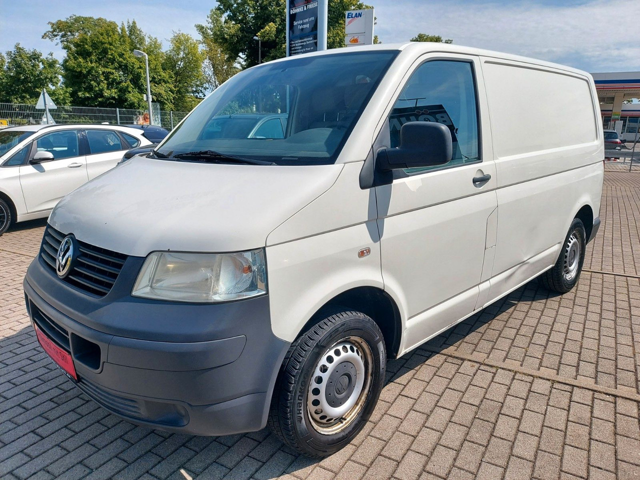 Volkswagen T5 Transporter 1.9 Tdi Kasten Kombi 3 Sitze AHK - ميكروباص: صورة 4 Volkswagen T5 Transporter 1.9 Tdi Kasten Kombi 3 Sitze AHK - ميكروباص: صورة 4