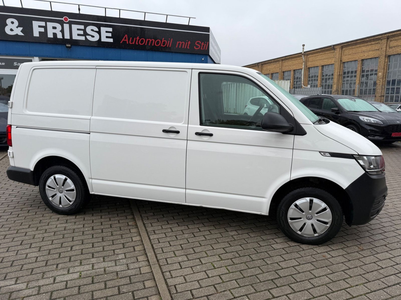 Volkswagen T6.1 Transporter Kasten DSG SHZ PDC - ميكروباص: صورة 2 Volkswagen T6.1 Transporter Kasten DSG SHZ PDC - ميكروباص: صورة 2