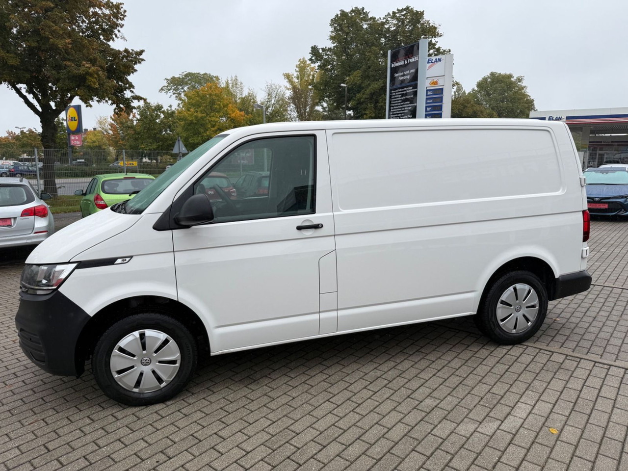 Volkswagen T6.1 Transporter Kasten DSG SHZ PDC - ميكروباص: صورة 3 Volkswagen T6.1 Transporter Kasten DSG SHZ PDC - ميكروباص: صورة 3