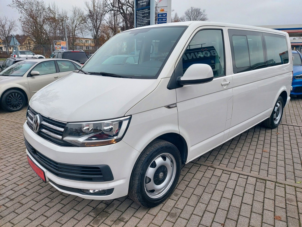 Volkswagen T6 Caravelle Comfortline Lang DSG 8 Sitze ACC - ميكروباص: صورة 4 Volkswagen T6 Caravelle Comfortline Lang DSG 8 Sitze ACC - ميكروباص: صورة 4