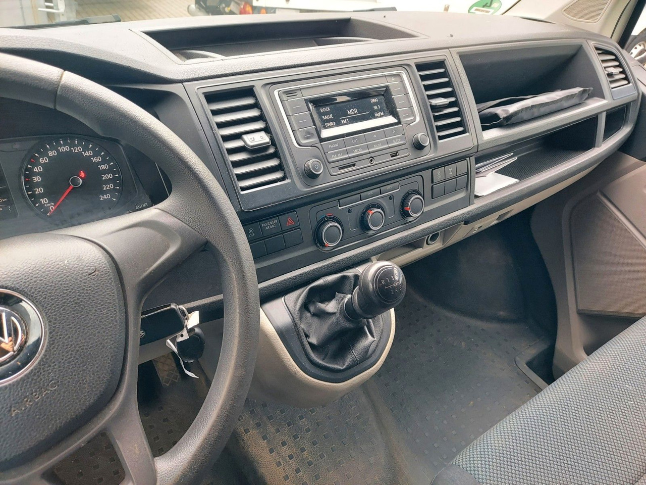 Volkswagen T6 Pritsche DOKA 4x4 6 Sitze Klima Standheizung - شاحنة مفتوحة, الشاحنات الصغيرة كابينة مزدوجة: صورة 2 Volkswagen T6 Pritsche DOKA 4x4 6 Sitze Klima Standheizung - شاحنة مفتوحة, الشاحنات الصغيرة كابينة مزدوجة: صورة 2