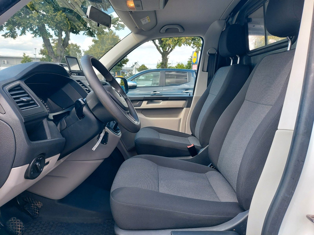 ميكروباص Volkswagen T6 Transporter Kasten Kombi Mittel hoch 4x4: صورة 12