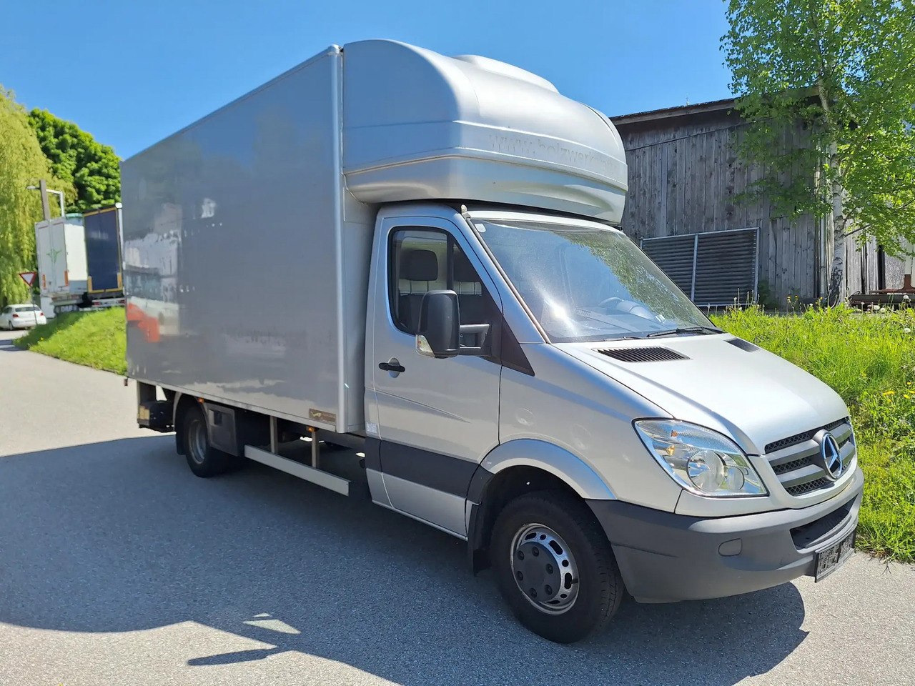 1 Stk. LKW (Mercedes) - شاحنة مغلقة الصندوق: صورة 1 1 Stk. LKW (Mercedes) - شاحنة مغلقة الصندوق: صورة 1