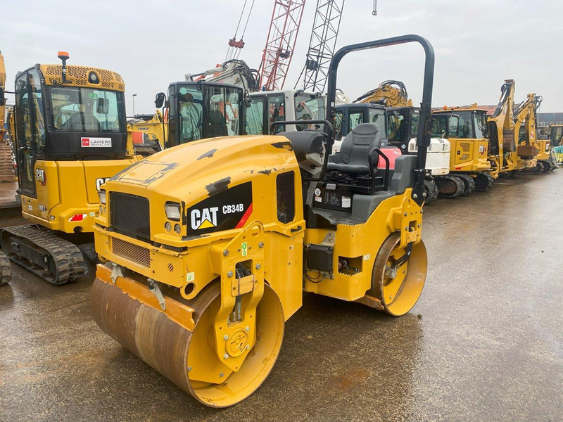مدحلة Caterpillar CB34B NVT: صورة 13