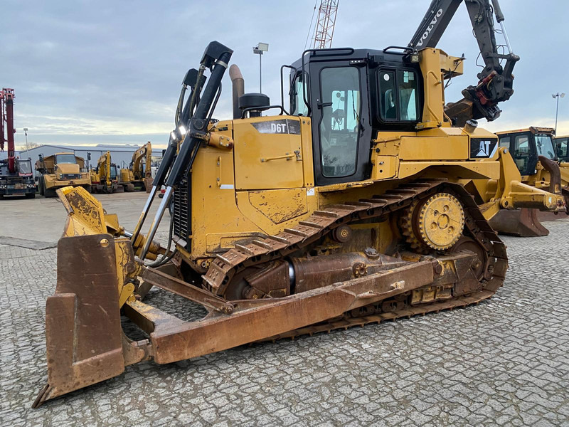 Caterpillar D6T D6 T XL - جرافة: صورة 1 Caterpillar D6T D6 T XL - جرافة: صورة 1