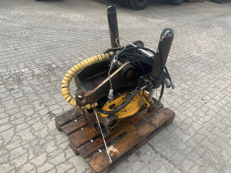Engcon Engcon 20205 Rototilt NTP10 - مُلحق الحفار الدوار - آلات البناء: صورة 4 Engcon Engcon 20205 Rototilt NTP10 - مُلحق الحفار الدوار - آلات البناء: صورة 4