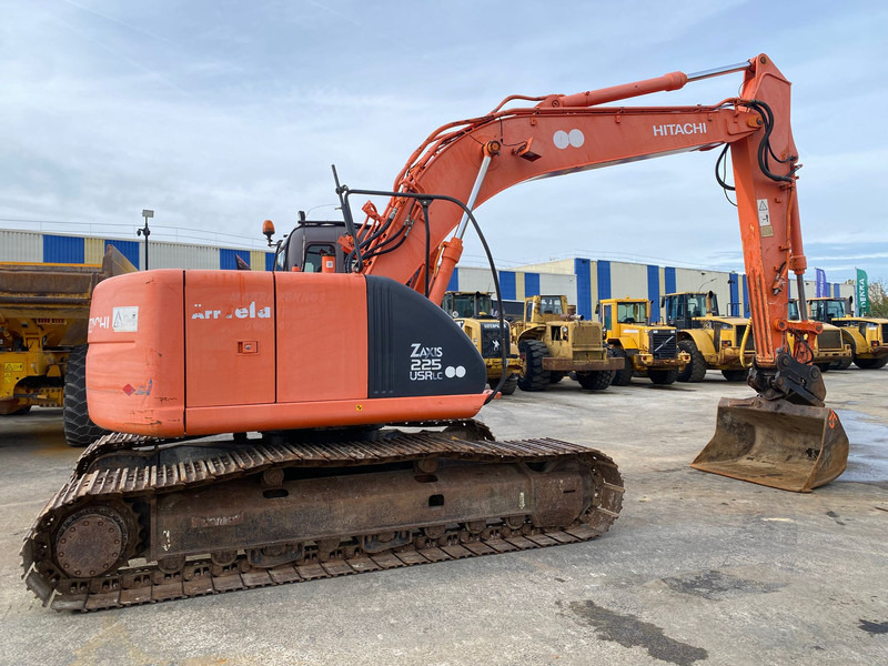 Hitachi ZX 225 USRLC NVT - حفار زحاف: صورة 5 Hitachi ZX 225 USRLC NVT - حفار زحاف: صورة 5