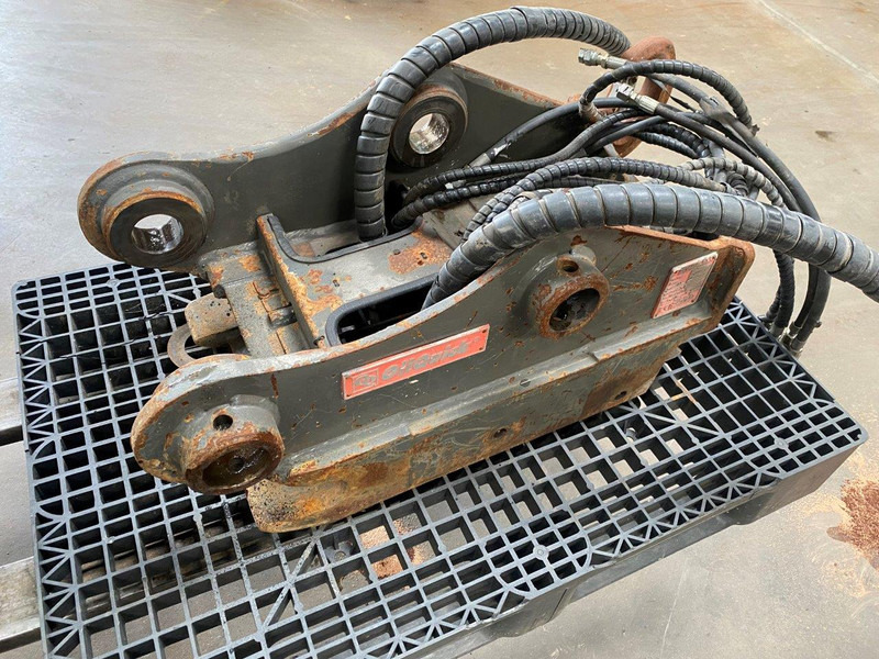 Oil Quick OQ 70 - قارنة توصيل هيدروليكي: صورة 2 Oil Quick OQ 70 - قارنة توصيل هيدروليكي: صورة 2