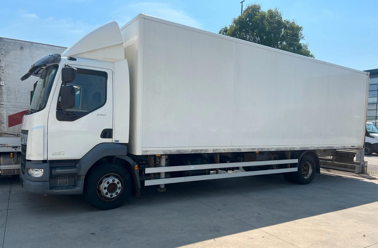Daf lf 250 fa furgone 8 mt euro 6 - شاحنة مقفلة: صورة 1 Daf lf 250 fa furgone 8 mt euro 6 - شاحنة مقفلة: صورة 1