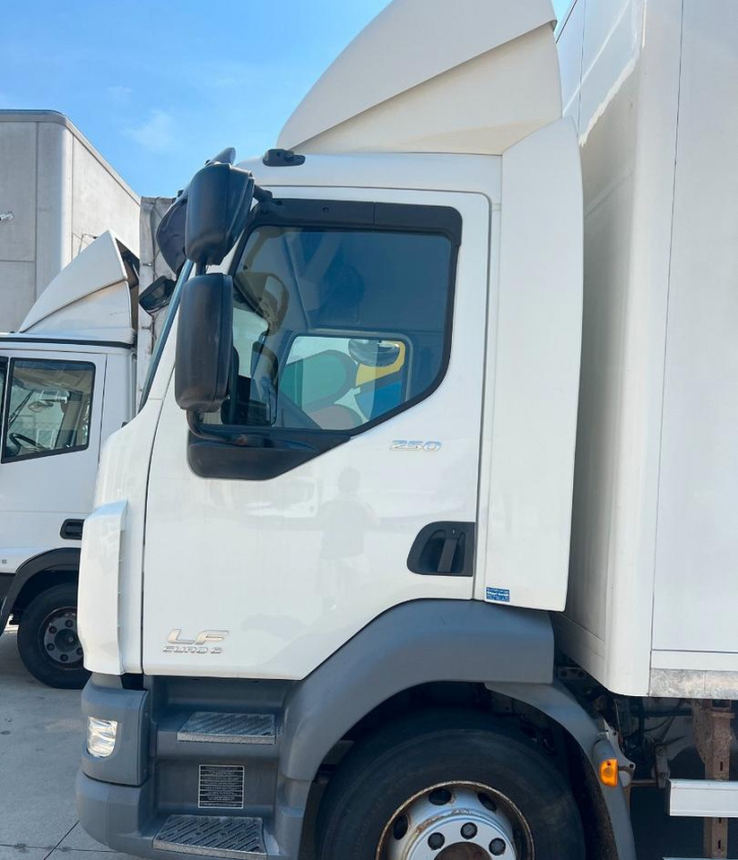 Daf lf 250 fa furgone 8 mt euro 6 - شاحنة مقفلة: صورة 4 Daf lf 250 fa furgone 8 mt euro 6 - شاحنة مقفلة: صورة 4