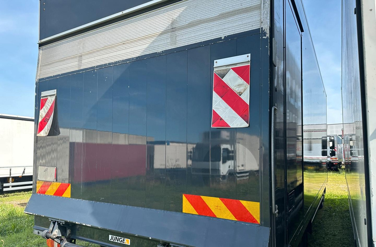 MERCEDES 818 FURGONE 7 MT E SPONDA EURO 6 - شاحنة مقفلة: صورة 4 MERCEDES 818 FURGONE 7 MT E SPONDA EURO 6 - شاحنة مقفلة: صورة 4