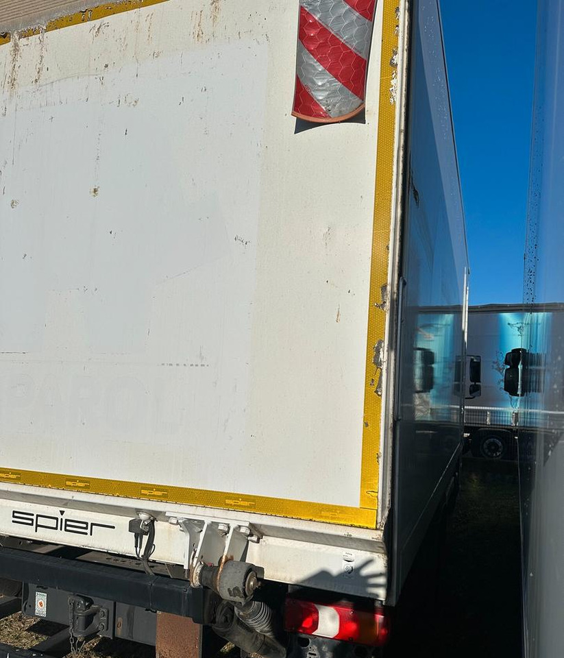 Mercedes Benz 1324 FURGONE 6,10 E SPONDA EURO 6 - شاحنة مقفلة: صورة 4 Mercedes Benz 1324 FURGONE 6,10 E SPONDA EURO 6 - شاحنة مقفلة: صورة 4