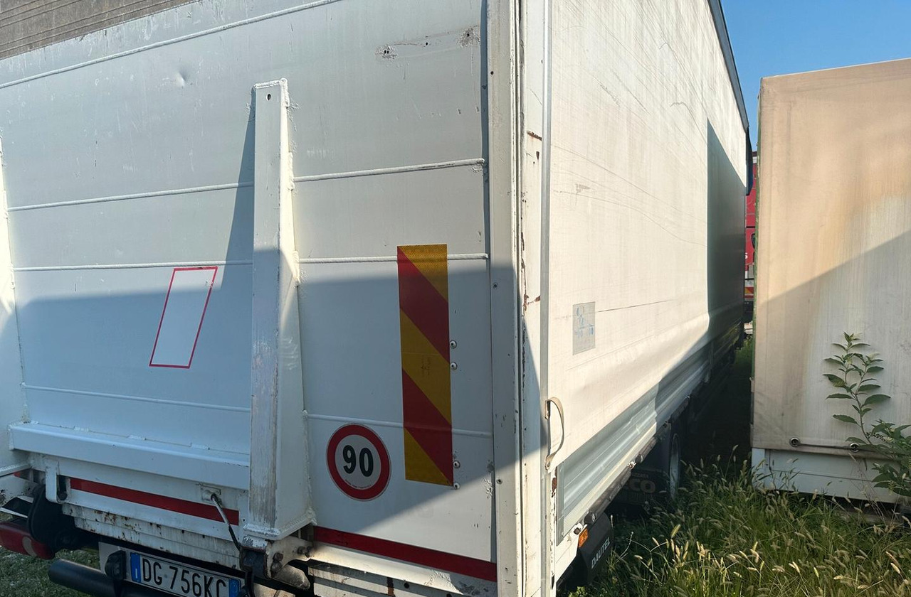 Renault MIDLUM 215.10 - شاحنة ستارة: صورة 4 Renault MIDLUM 215.10 - شاحنة ستارة: صورة 4