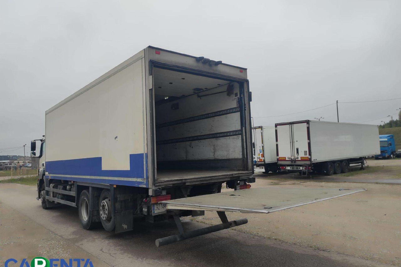 Mercedes-Benz AXOR 940.20 - شاحنة الفريزر: صورة 3 Mercedes-Benz AXOR 940.20 - شاحنة الفريزر: صورة 3
