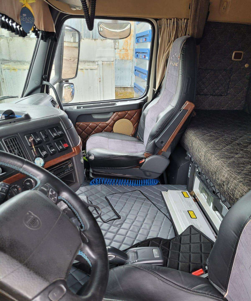 Volvo FH13 440AG - وحدة جر: صورة 4 Volvo FH13 440AG - وحدة جر: صورة 4