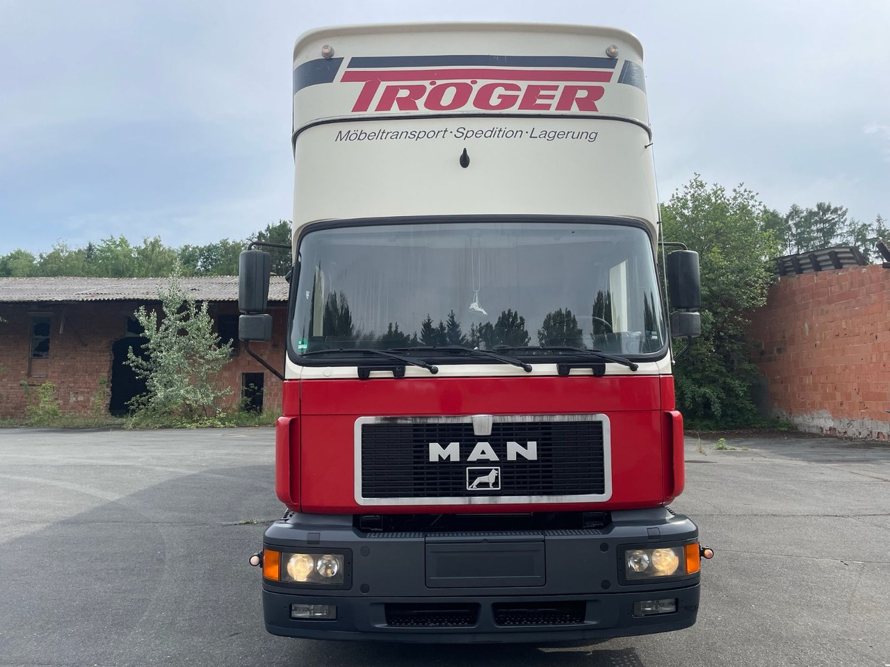 MAN 18.264 M40 Wohnmobil/4xBett/AC/Standheizung/EU2 - عربة التخييم: صورة 2 MAN 18.264 M40 Wohnmobil/4xBett/AC/Standheizung/EU2 - عربة التخييم: صورة 2