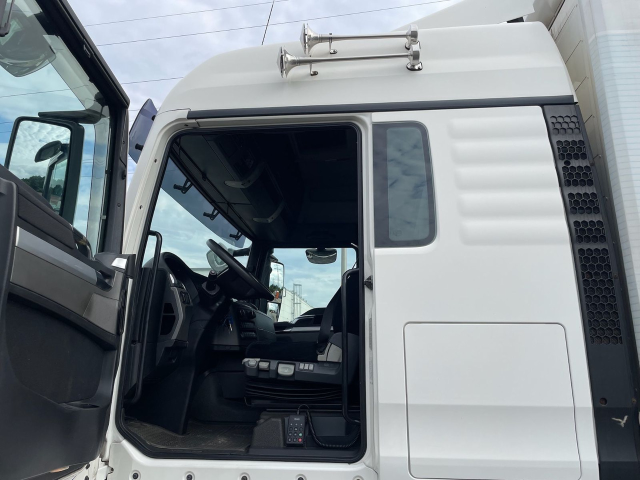 شاحنة ستارة MAN TGX 18.440 4x2 BL Pritsche+Plane/AC/2xBett/EU5: صورة 9