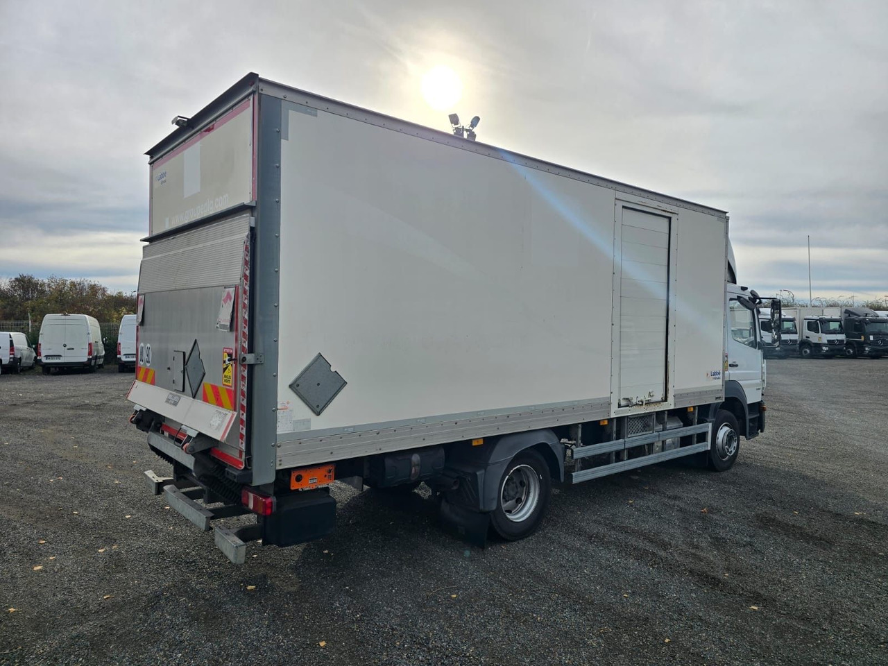 Mercedes-Benz Atego 1218 4x2 Koffer/FULL-ADR/EXIII/LBW/AC/EU6d - شاحنة مقفلة: صورة 3 Mercedes-Benz Atego 1218 4x2 Koffer/FULL-ADR/EXIII/LBW/AC/EU6d - شاحنة مقفلة: صورة 3