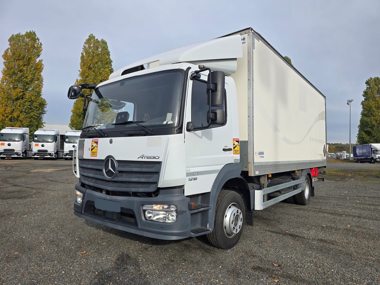 Mercedes-Benz Atego 1218 4x2 Koffer/FULL-ADR/EXIII/LBW/AC/EU6d - شاحنة مقفلة: صورة 2 Mercedes-Benz Atego 1218 4x2 Koffer/FULL-ADR/EXIII/LBW/AC/EU6d - شاحنة مقفلة: صورة 2