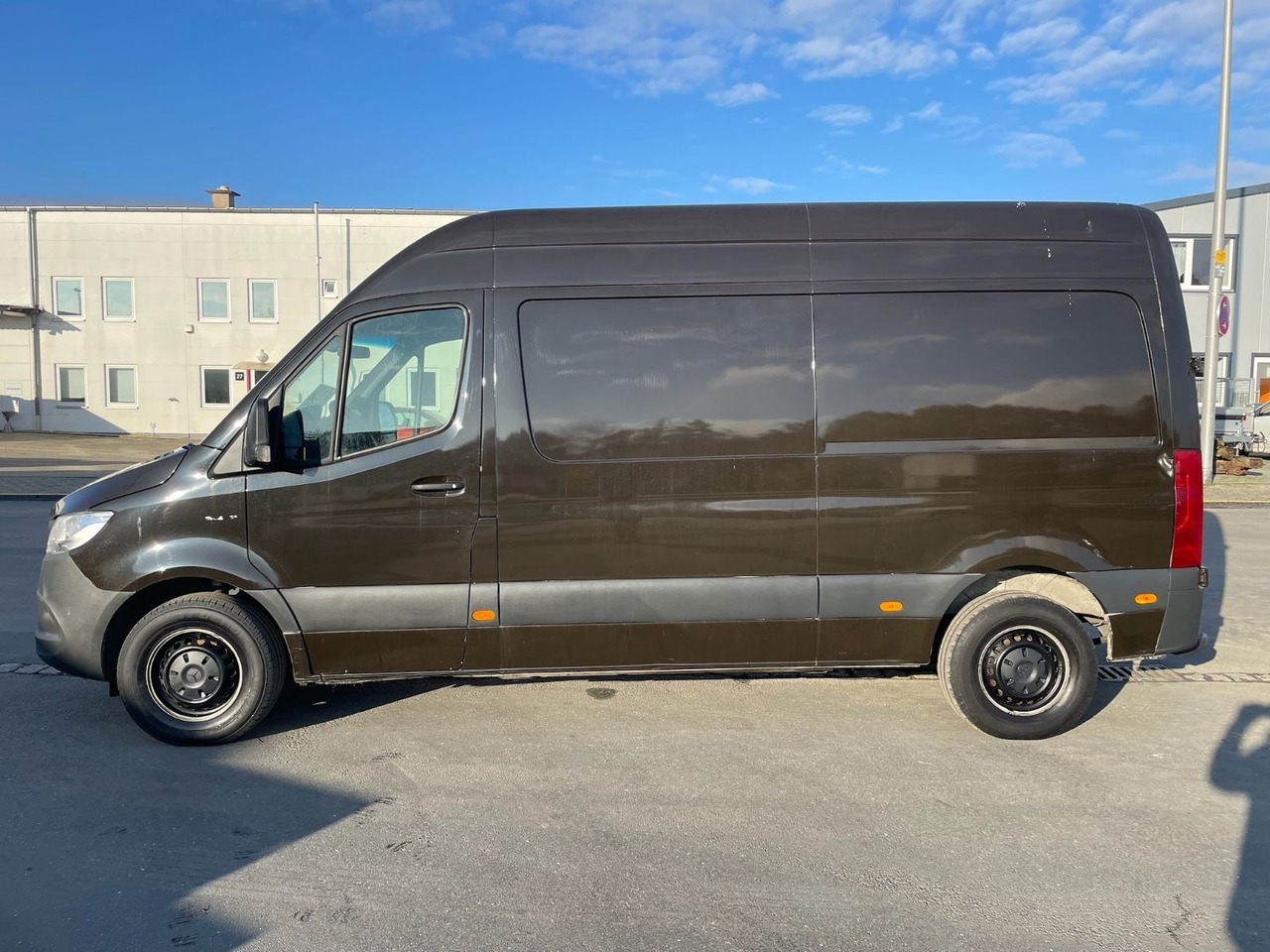 Mercedes-Benz eSprinter L2H2 Kastenwagen/UPS/47KW/AC/Kamera - فان, فان كهربائية: صورة 4 Mercedes-Benz eSprinter L2H2 Kastenwagen/UPS/47KW/AC/Kamera - فان, فان كهربائية: صورة 4