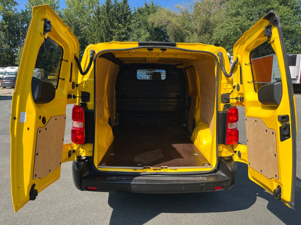 Peugeot Expert Box Pro L3 / 2.0 Blue HDI / More units - فان المدمجة: صورة 5 Peugeot Expert Box Pro L3 / 2.0 Blue HDI / More units - فان المدمجة: صورة 5