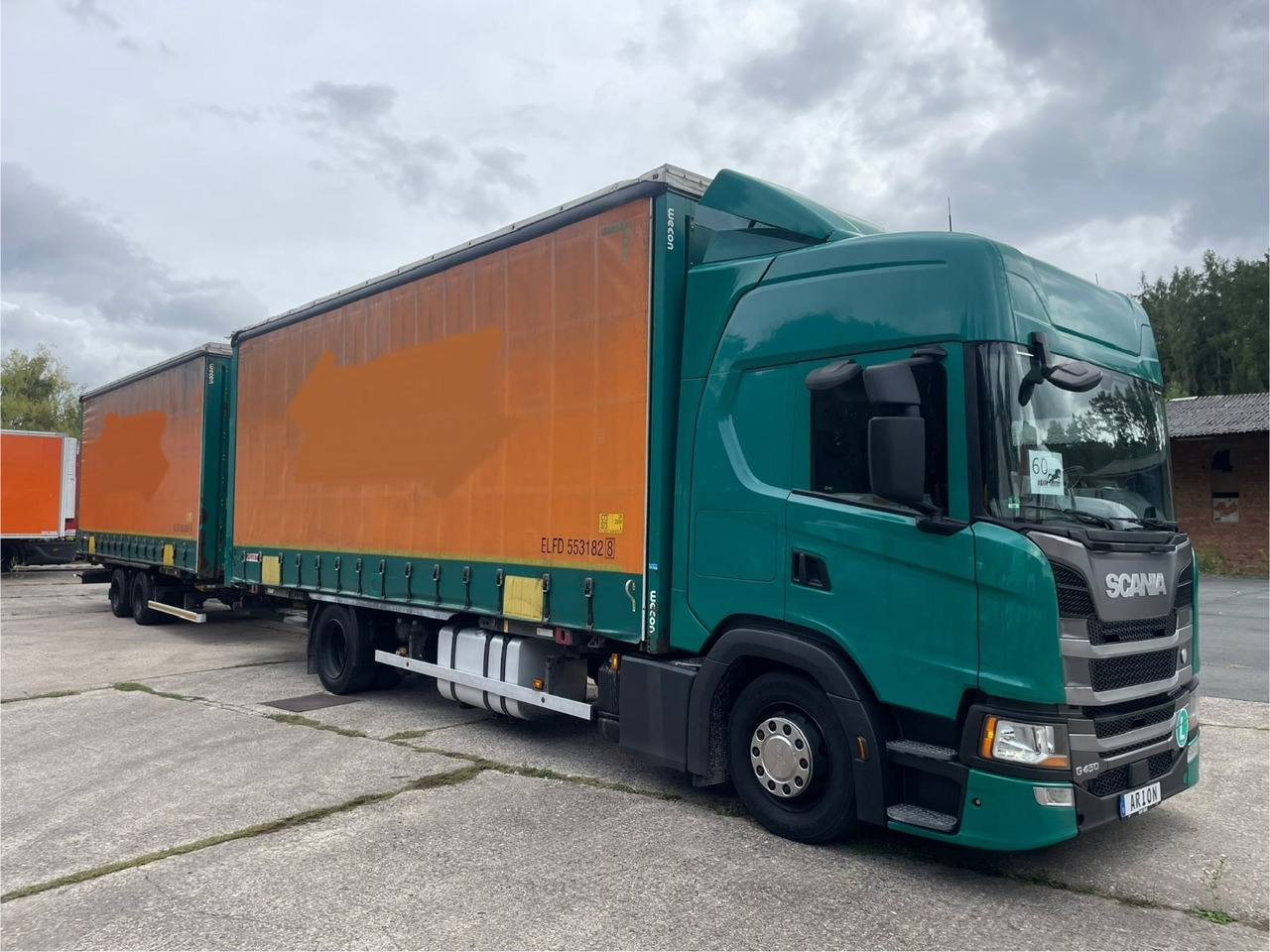 Scania G450 Pritsche+Plane/ANHÄNGER/KOTSCHENREUTHER - شاحنة ستارة: صورة 1 Scania G450 Pritsche+Plane/ANHÄNGER/KOTSCHENREUTHER - شاحنة ستارة: صورة 1