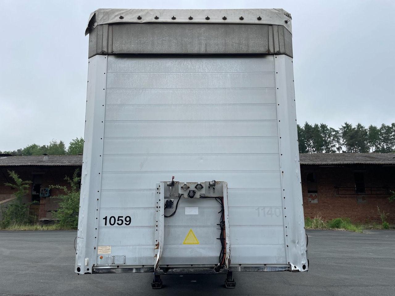 Schmitz Cargobull S01 3-Achs/Pritsche+Plane/13,5m/28100kg-Nutzlast - نصف مقطورة ستارة: صورة 2 Schmitz Cargobull S01 3-Achs/Pritsche+Plane/13,5m/28100kg-Nutzlast - نصف مقطورة ستارة: صورة 2