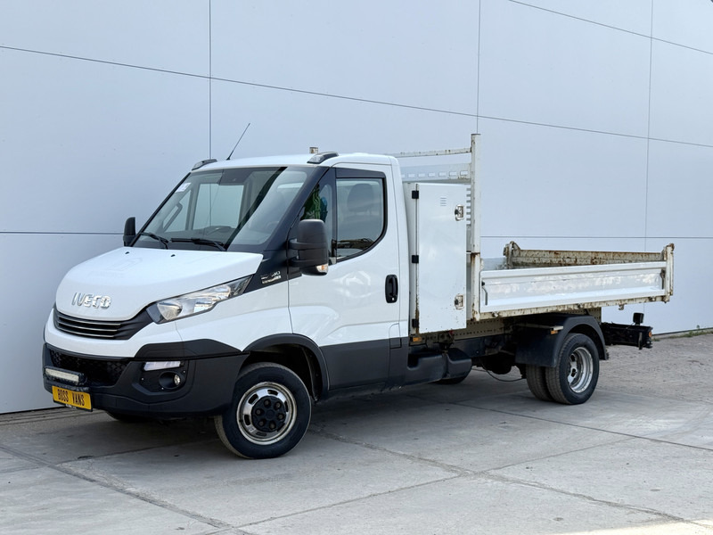 Iveco Daily 35C18 3.0 3.0 Automaat Kipper Dubbellucht 3.5t Trekhaak Airco Cruise Control - قلاب صغير: صورة 2 Iveco Daily 35C18 3.0 3.0 Automaat Kipper Dubbellucht 3.5t Trekhaak Airco Cruise Control - قلاب صغير: صورة 2