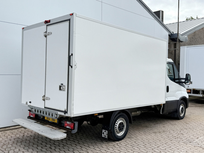 Iveco Daily 35S14 2.3 Automaat Climate Control Cruise Control Camera Standkachel Kuhlkoffer Koelwagen - شاحنة مُبرّدة للتوصيل: صورة 3 Iveco Daily 35S14 2.3 Automaat Climate Control Cruise Control Camera Standkachel Kuhlkoffer Koelwagen - شاحنة مُبرّدة للتوصيل: صورة 3