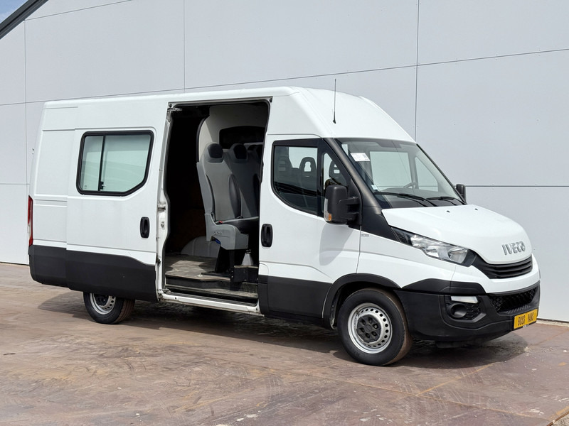 Iveco Daily 35S14 2.3 L2H2 Dubbele Cabine 7 Stoelen Airco Cruise Control Trekhaak 3.5t Lucht geveerde stoel - فان, الشاحنات الصغيرة كابينة مزدوجة: صورة 5 Iveco Daily 35S14 2.3 L2H2 Dubbele Cabine 7 Stoelen Airco Cruise Control Trekhaak 3.5t Lucht geveerde stoel - فان, الشاحنات الصغيرة كابينة مزدوجة: صورة 5