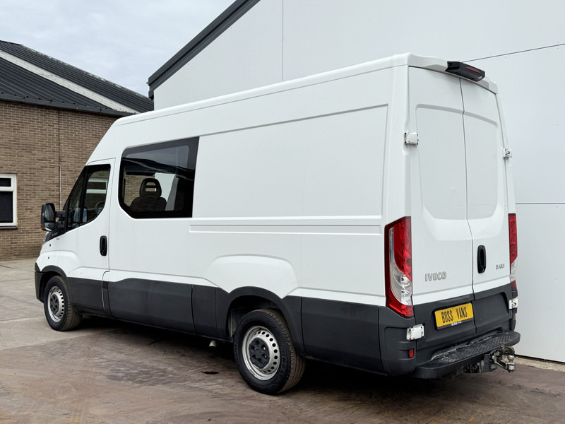 Iveco Daily 35S14 2.3 L2H2 Dubbele Cabine 7 Stoelen Airco Cruise Control Trekhaak 3.5t Lucht geveerde stoel - فان, الشاحنات الصغيرة كابينة مزدوجة: صورة 2 Iveco Daily 35S14 2.3 L2H2 Dubbele Cabine 7 Stoelen Airco Cruise Control Trekhaak 3.5t Lucht geveerde stoel - فان, الشاحنات الصغيرة كابينة مزدوجة: صورة 2