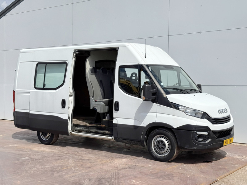 Iveco Daily 35S14 2.3 L2H2 Dubbele Cabine 7 Stoelen Airco Cruise Control Trekhaak 3.5t Lucht geveerde stoel - فان, الشاحنات الصغيرة كابينة مزدوجة: صورة 5 Iveco Daily 35S14 2.3 L2H2 Dubbele Cabine 7 Stoelen Airco Cruise Control Trekhaak 3.5t Lucht geveerde stoel - فان, الشاحنات الصغيرة كابينة مزدوجة: صورة 5