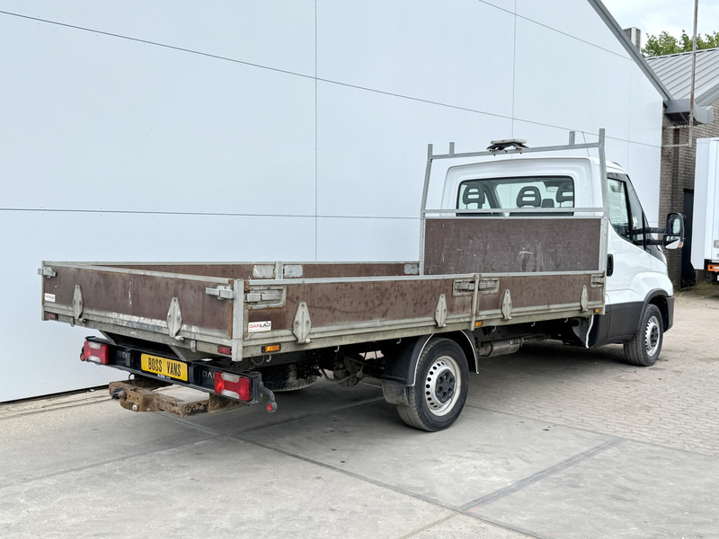 Iveco Daily 35S14 2.3 L3H1 Airco Cruise Control Standkachel Trekhaak Open Laadbak Pritische Lucht geveerde stoel - شاحنة مفتوحة: صورة 3 Iveco Daily 35S14 2.3 L3H1 Airco Cruise Control Standkachel Trekhaak Open Laadbak Pritische Lucht geveerde stoel - شاحنة مفتوحة: صورة 3