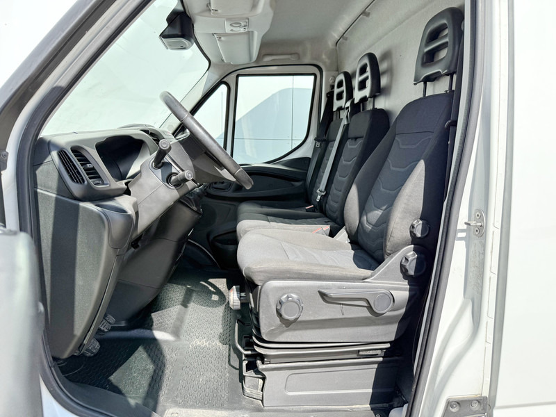 فان Iveco Daily 35S14 L2H2 Luchtvering Trekhaak Cruise Control Climate Control Lucht Geveerde Bestuurdersstoel: صورة 7