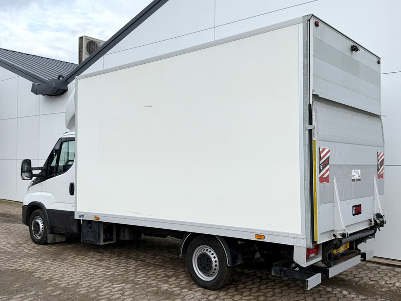 Iveco Daily 35S18 3.0 Laadklep Automaat LED Climate Control Adaptieve Cruise Control Standkachel Camera Navigatie - شاحنة مغلقة الصندوق: صورة 2 Iveco Daily 35S18 3.0 Laadklep Automaat LED Climate Control Adaptieve Cruise Control Standkachel Camera Navigatie - شاحنة مغلقة الصندوق: صورة 2