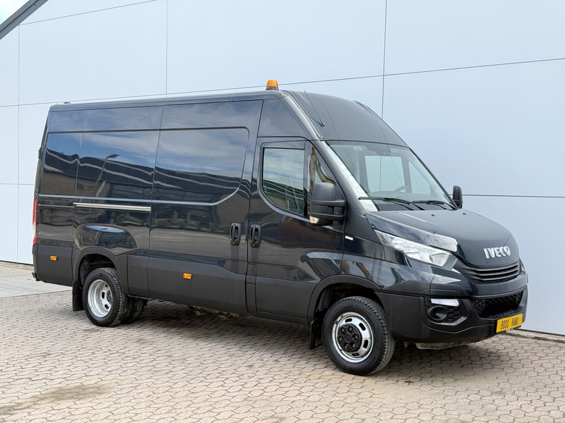Iveco Daily 50C18 3.0 3.0 Automaat Luchtvering Dubbellucht L2H2 Climate Control Cruise Control Trekhaak Camera - فان: صورة 4 Iveco Daily 50C18 3.0 3.0 Automaat Luchtvering Dubbellucht L2H2 Climate Control Cruise Control Trekhaak Camera - فان: صورة 4