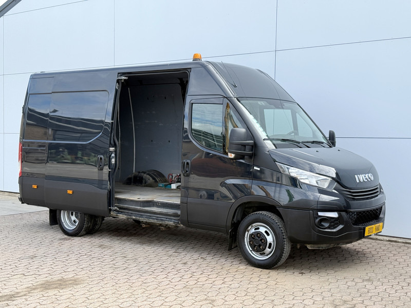 Iveco Daily 50C18 3.0 3.0 Automaat Luchtvering Dubbellucht L2H2 Climate Control Cruise Control Trekhaak Camera - فان: صورة 5 Iveco Daily 50C18 3.0 3.0 Automaat Luchtvering Dubbellucht L2H2 Climate Control Cruise Control Trekhaak Camera - فان: صورة 5