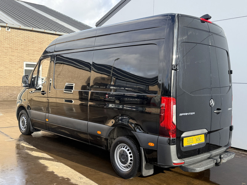 Mercedes-Benz Sprinter 211 2.2 CDI Automaat L2H2 LED Trekhaak Carplay Cruise Control Camera Stoelverwarming - فان المدمجة: صورة 2 Mercedes-Benz Sprinter 211 2.2 CDI Automaat L2H2 LED Trekhaak Carplay Cruise Control Camera Stoelverwarming - فان المدمجة: صورة 2