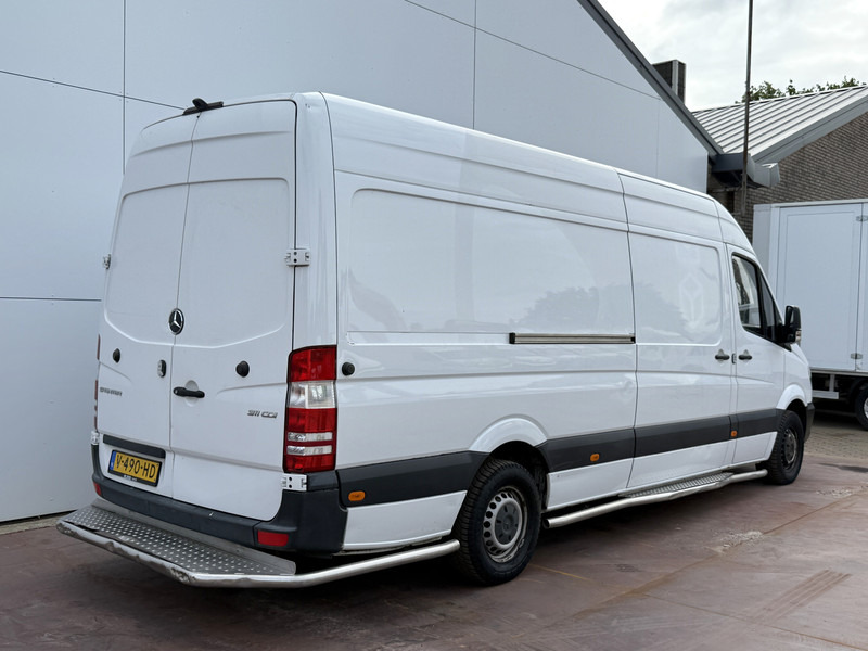 Mercedes-Benz Sprinter 311 2.2 CDI Automaat L3H2 Cruise Control Camera Sidebars Pakketbus - فان: صورة 3 Mercedes-Benz Sprinter 311 2.2 CDI Automaat L3H2 Cruise Control Camera Sidebars Pakketbus - فان: صورة 3